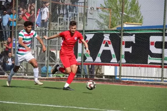 Elaziz Belediyespor sahasında karşılaştığı Karşıyaka’ya 2-0 yenildi