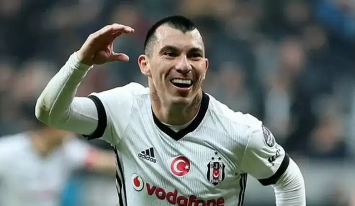 Beşiktaş'ın yıldızı hakkında flaş açıklama! ''Geri dönmek istiyor''