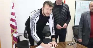 Batuhan Karadeniz'e Akhisar ve Samsun'dan transfer teklifi