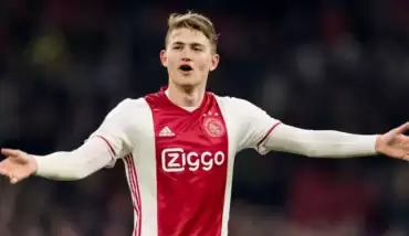 Liverpool'dan rekor bir transfer daha geliyor! Yine bir Hollandalı...