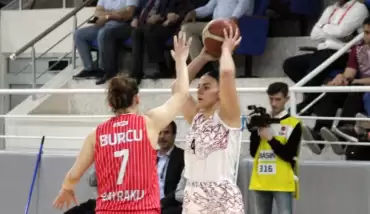 Süper Lig'e çıkan Elazığ’da, Nihan Demirkol 493 sayı kaydetti