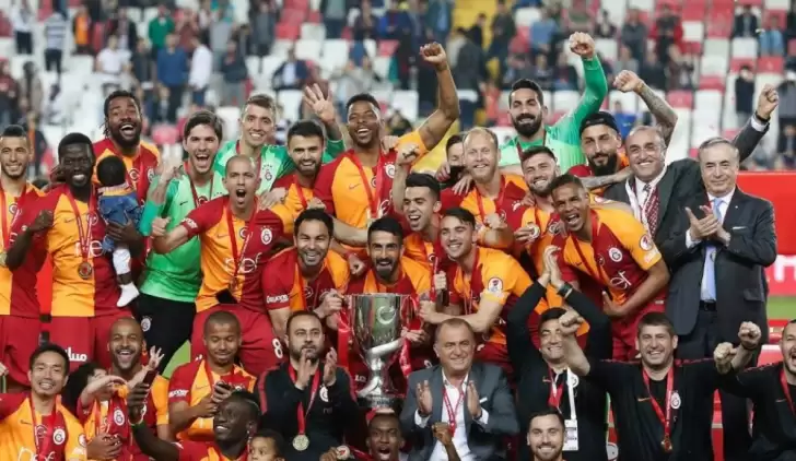 Galatasaray'da şampiyonluk hamlesi! Rekor prim!