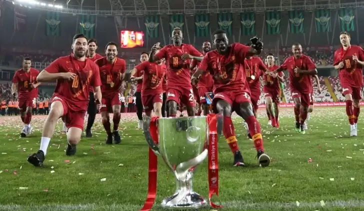 Galatasaray Şampiyonluk Öyküsü 