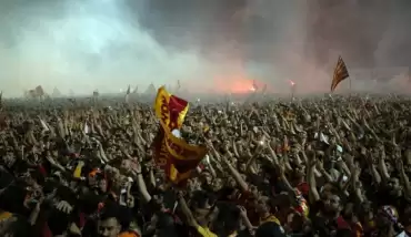 Florya’da taraftarlar tesisleri bayram yerine çevirdi