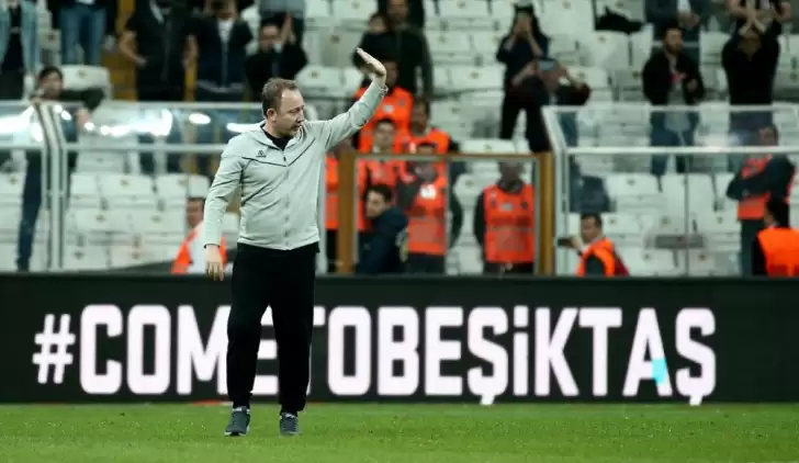 Beşiktaşlıları ayağa kaldırdı!