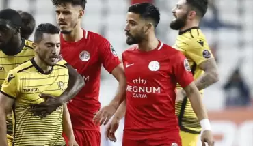 Tarık Çamdal bir yıl daha Antalyaspor'da!