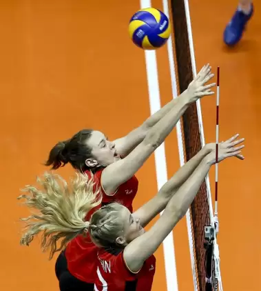  A Milli Kadın Voleybol Takımı, Almanya'yı 3-0 yendi