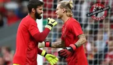 Alisson Becker'den Loris Karius'a destek