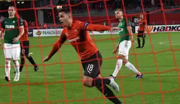 Ben Arfa, eski kulübü PSG'nin yakasını bırakmış değil