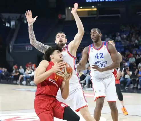 Anadolu Efes, Galatasaray karşısında seriyi 2-0 yaptı