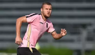 Fenerbahçe, Rumen golcünün peşinde!