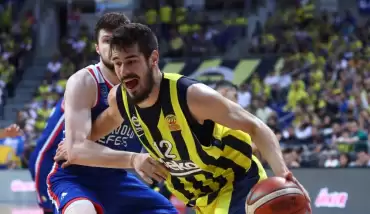 Anadolu Efes Fenerbahçe Beko maçının eksik ve cezalı oyuncuları kimler?