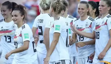 Almanya, Güney Afrika'yı 4-0 mağlup etti