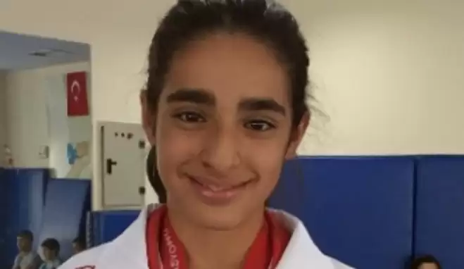 Zozan Akar'dan gümüş madalya