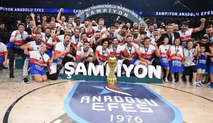 Şampiyon Anadolu Efes!