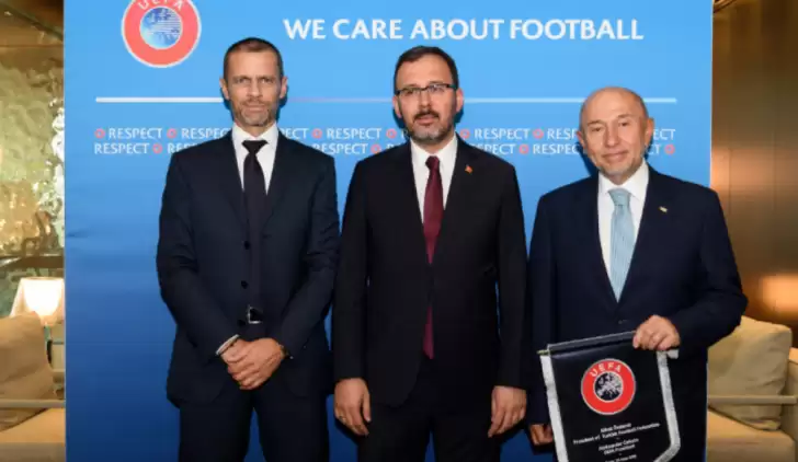 Kasapoğlu ve Özdemir'den UEFA Başkanı Caferin'e ziyaret