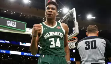 NBA'de sezonun MVP'si Giannis Antetokounmpo
