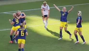 İsveç yarı finalde!
