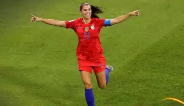 Kadınlar Dünya Kupası'nda finale yükselen ilk takım ABD oldu!