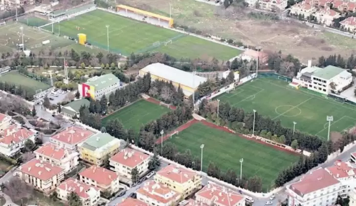 Galatasaray'da Florya çıkmazı! Taşınma süresi uzarsa...