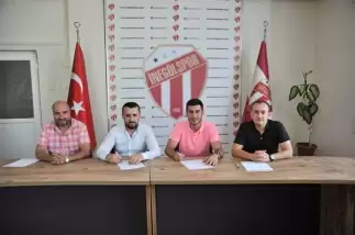 İnegölspor Cumhur Yılmaztürk ile anlaştı