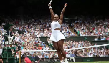 Serena Williams, Alison Riske'yi 2-1 mağlup etti ve finale yükseldi