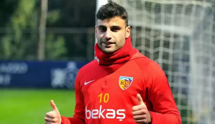 Galatasaray'da Deniz Türüç transferinde sıcak gelişme