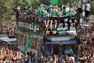 Cezayir Milli Takımı "Çöl Savaşçıları"na coşkulu karşılama