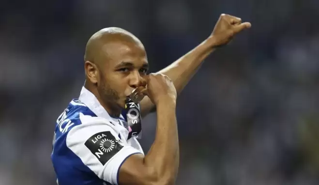 3 büyüklerin gözdesi Brahimi'den sürpriz transfer! Yeni takımı...