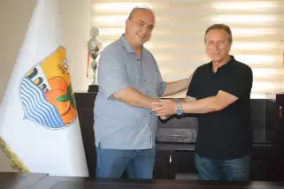 Erzinspor Teknik Direktör Cüneyt Karakuş ile anlaştı