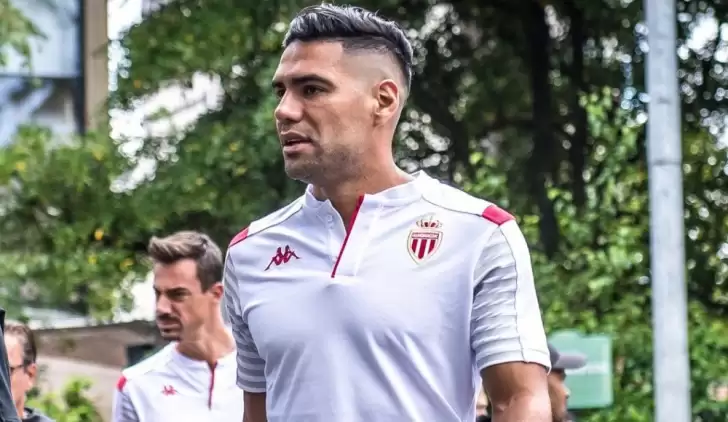 Radamel Falcao fedakarlığı...