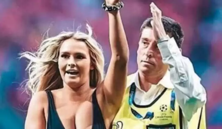 Bikiniyle sahaya girmişti! Teklif yağıyor...