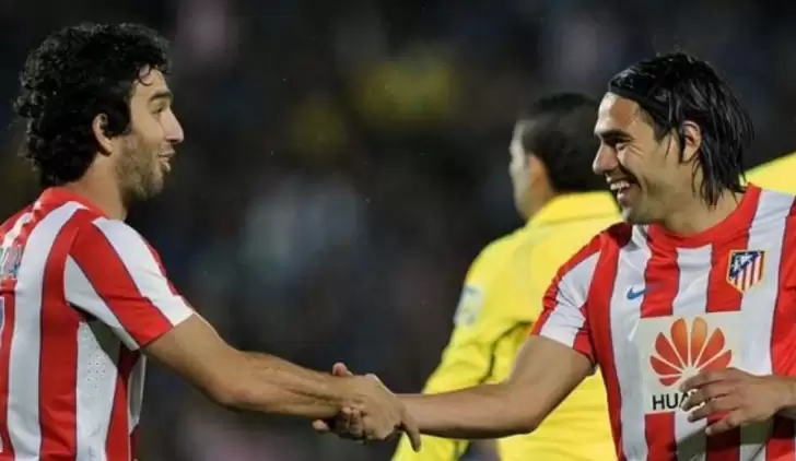 Arda Turan, Falcao'ya Galatasaray'ı anlatı!