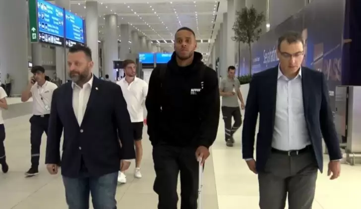 Fenerbahçe'nin yeni transferi Zanka, İstanbul'a geldi!