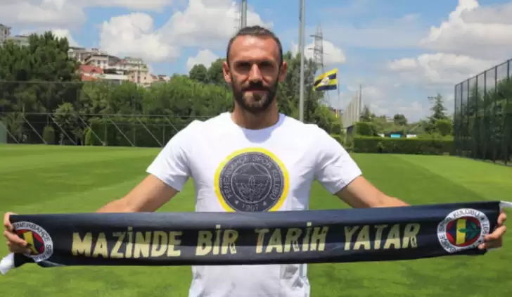 Vedat Muriç: "Annem sayesinde futbolcu, dedem sayesinde F.Bahçeli oldum"