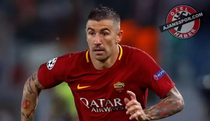 Canlı yayında açıkladı: "Kolarov F.Bahçe'yi istiyor ama..."