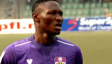 Menemenspor'da Nijeryalı Sikiru imzaladı