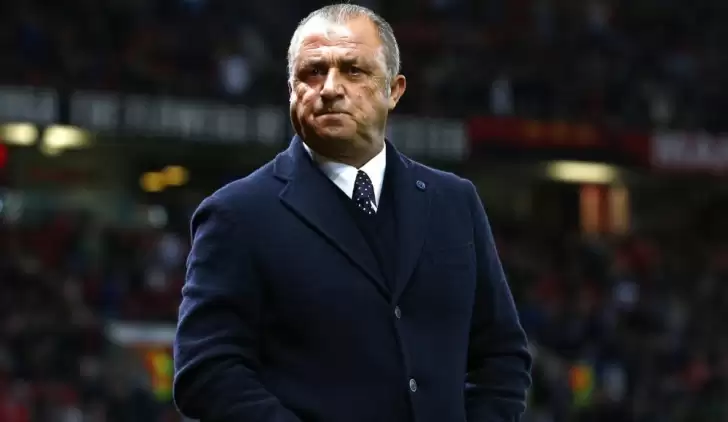 Terim, sorunlara alternatif arıyor