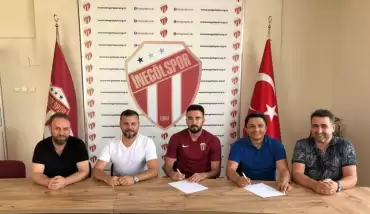 İnegölspor Emre Öztürk ile anlaştı