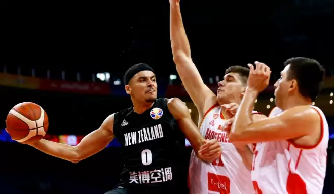 Yeni Zelanda, Karadağ'ı mağlup etti