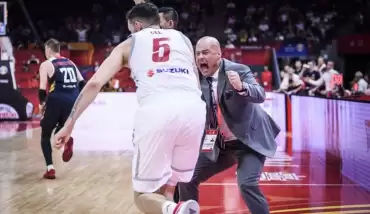 Polonya geriden gelip kazandı!