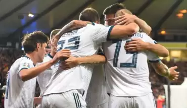 Rusya deplasmanda kazandı!