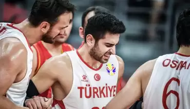 A Milli Erkek Basketbol Takımı, umutlarını son maça taşıdı