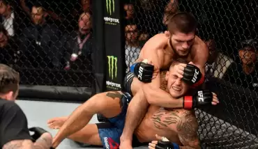 Dev maçta kazanan Khabib Nurmagomedov!