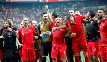 Emre Belözoğlu: "Benim için unutulmaz bir gece oldu..."