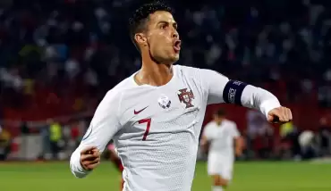Ronaldo gözünü Ali Daei'nin rekoruna dikti!