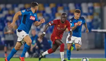 Napoli, Devler Ligi'ne 3 puanla başladı! 2-0...