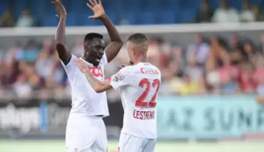 Yetişkin film oyuncusu Mia Khalifa, tribüne çağrıldı!