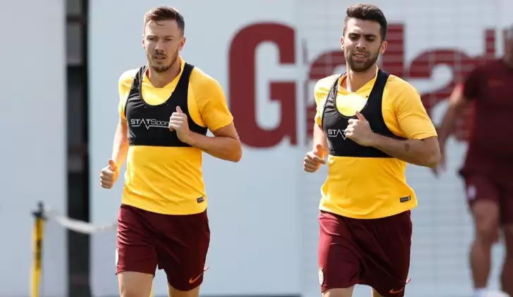 Galatasaray'da dört isimle yollar ayrılıyor!