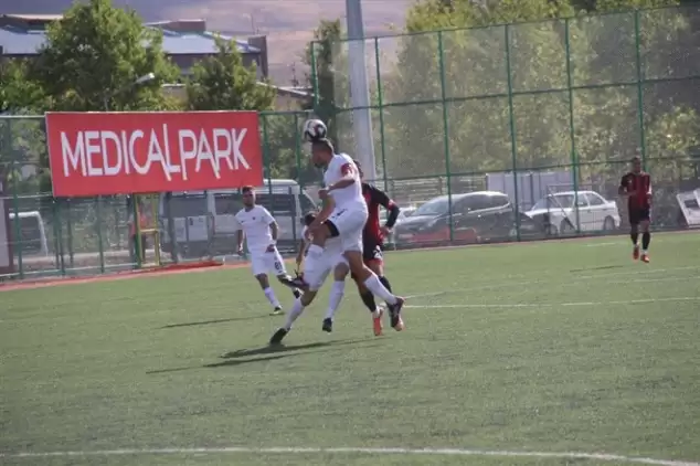 Elazığ Belediyespor FK, sahasında Fethiyespor’la 1-1 berabere kaldı